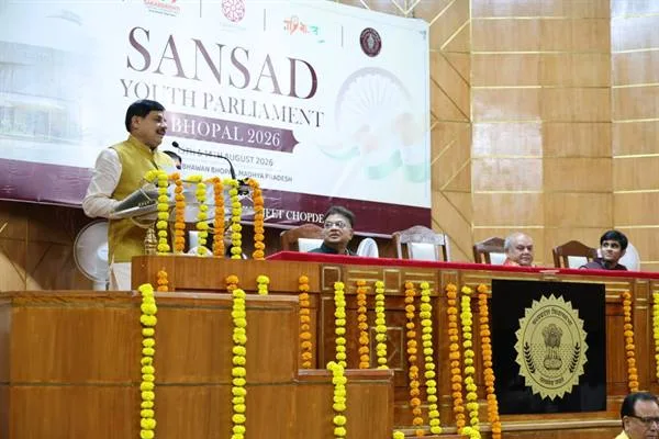 Youth, become doctor-engineers and strengthen democracy by joining politics: Chief Minister Dr. Yadav