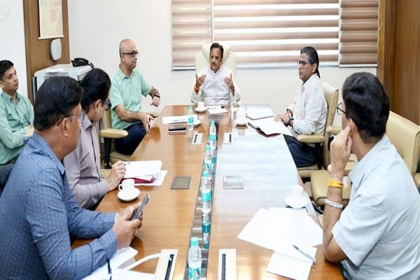 Complete Ayushman Bharat Yojana claims payment, empanelment proceedings on priority: Deputy Chief Minister Shri Shukla