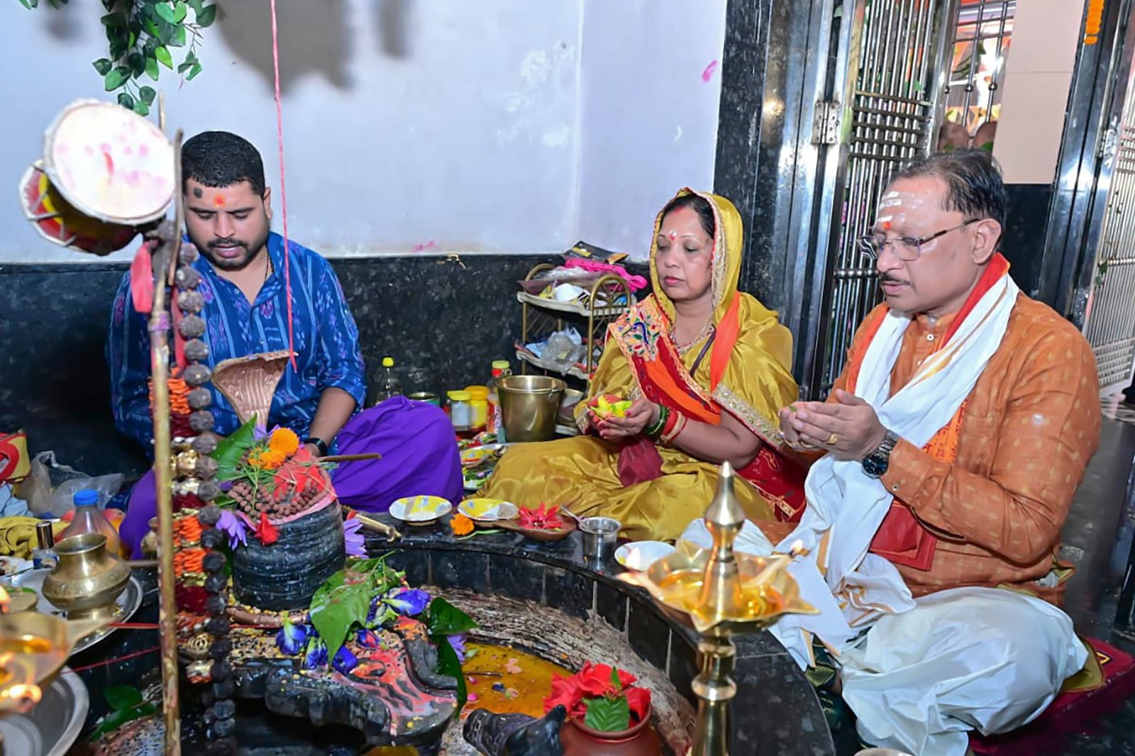 Chief Minister Shri Vishnu Deo Sai offers prayers to Shri Phaleshwarnath Mahadev on the occasion of Sawan Monday and Nag Panchami