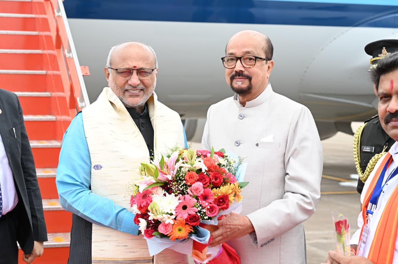  Governor Shri Deka accorded a warm welcome to Vice President Shri Radhakrishnan