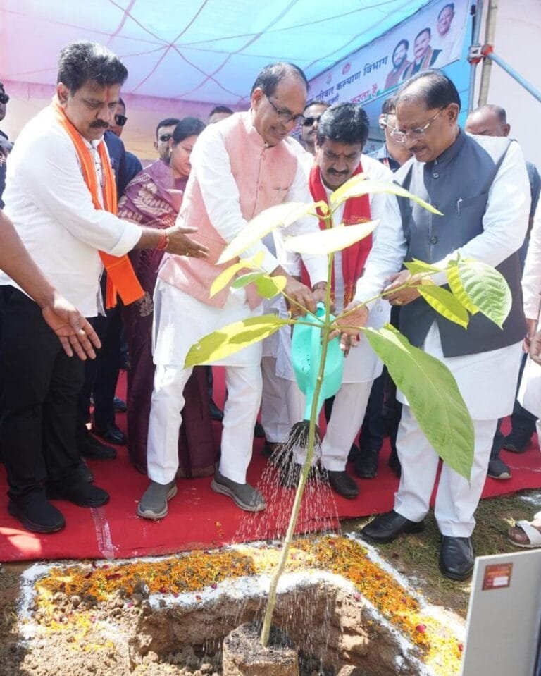  ‘One Tree in the Name of Mother’ campaign spreads message of nature conservation and maternal respect