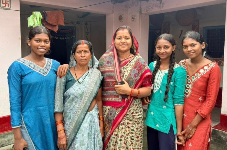Minister Smt. Laxmi Rajwade reached village Kunjnagar, had cordial conversation with women.