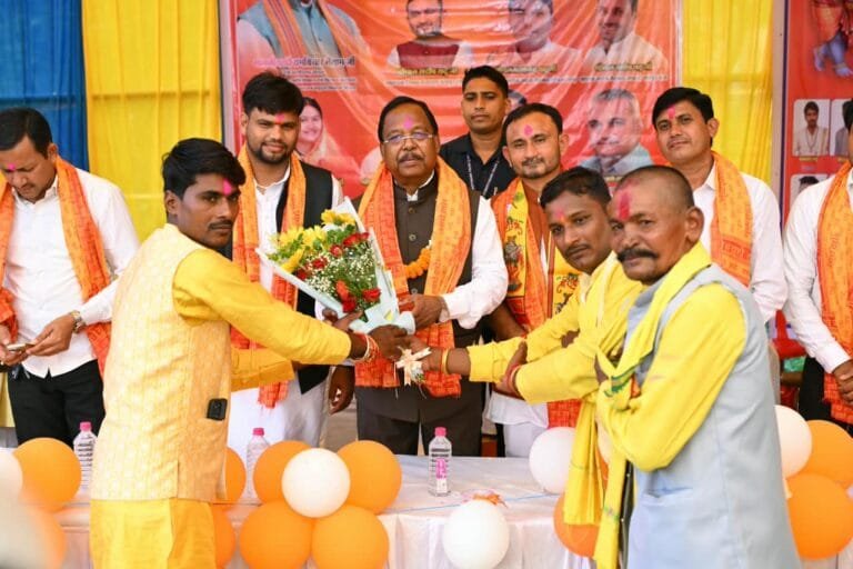 You can make your family capable by doing milk production business – Minister Shri Netam