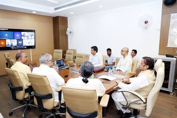 The sense of service and sensitivity among doctors is important for the proper provision of health services: Deputy Chief Minister Shri Shukla