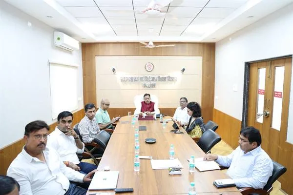 Cover the entire area with health services, ensure 100% vaccination and timely registration of pregnant women and ANC check-up: Deputy Chief Minister Shri Shukla