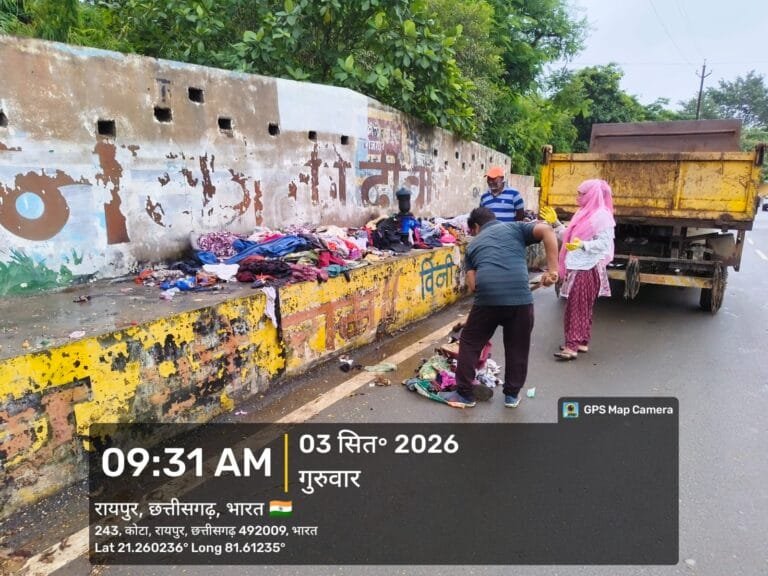 Municipal Corporation Zone 8 Health Department Ensures Cleanliness at ‘Neki Ki Deewar’ Site in Ward 20 Following Public Complaint