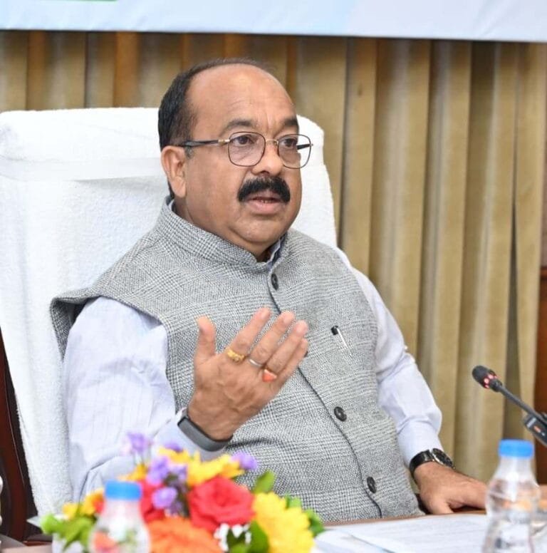Officials should visit the city in the morning, assess ground realities, and ensure work gets done: Mr. Arun Sao