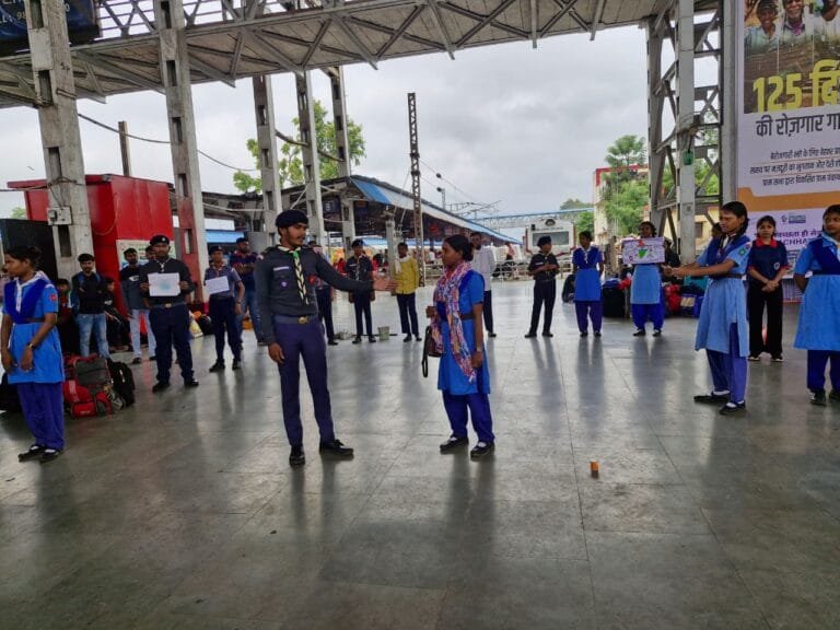Children sensitized through ‘Zero Waste’ sports activities under the ‘Swachhata Hi Seva’ campaign.