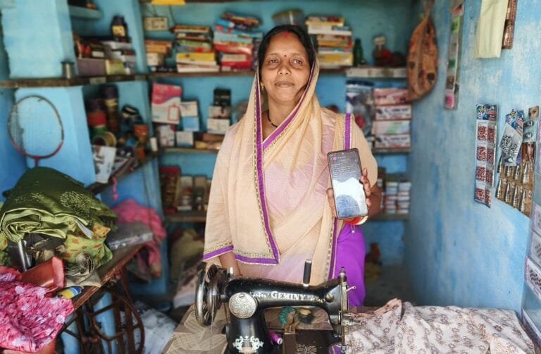 Rekha’s face lights up upon receiving the notification for the Mahtari Vandan scheme payment