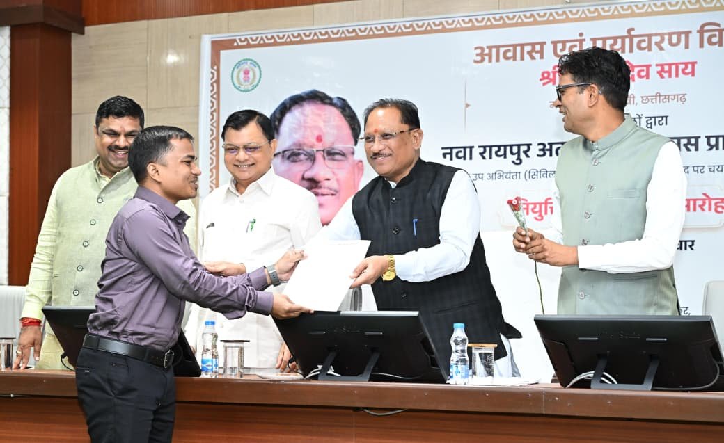 Providing employment to the youth, ensuring accessible services for citizens, and equipping them with modern skills is our priority: Chief Minister Shri Vishnu Deo Sai