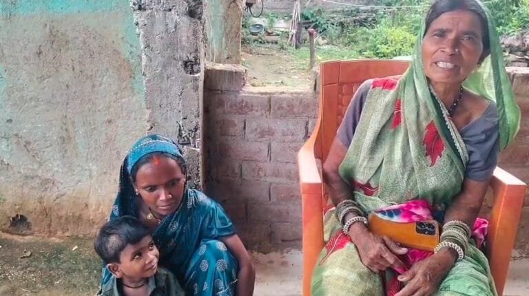 Under the Seva Sankalp, health services reached the Baiga region; after identifying the symptoms of leprosy, Vedkumari received free treatment.