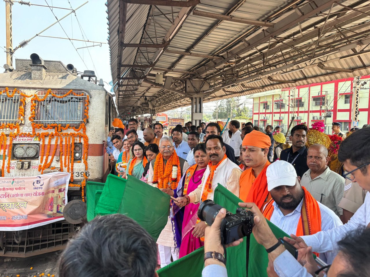  850 devotees from Bilaspur division leave for Ayodhya Dham by special train