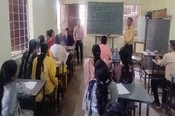 Educational dialogue took place in 77 public education centers of the district.