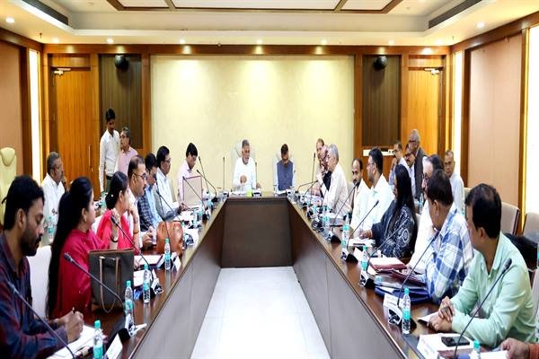 Complete recruitment for vacant teaching posts soon, utilize PM-USHA funds within the time limit: Higher Education Minister Shri Parmar