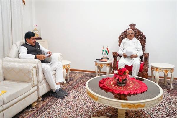 Chief Minister Dr. Yadav paid a courtesy call on Governor Shri Patel