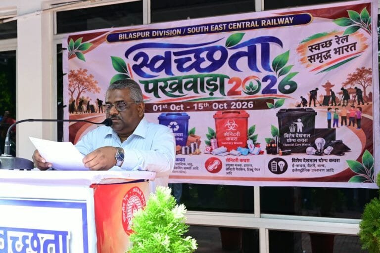 Finance Minister Shri O.P. Chaudhary Appreciates Students’ Talent at Panchpara