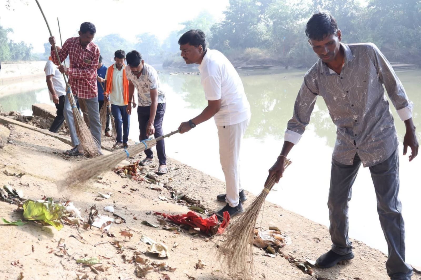 Cleanliness Drive Conducted with Public Participation at Rampur Ashram