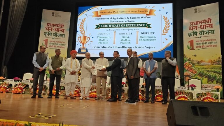 Dantewada Makes History with Outstanding Implementation of Pradhan Mantri Krishi Dhan-Dhanya Yojana; Wins ‘Best District’ ​​Award at National Level