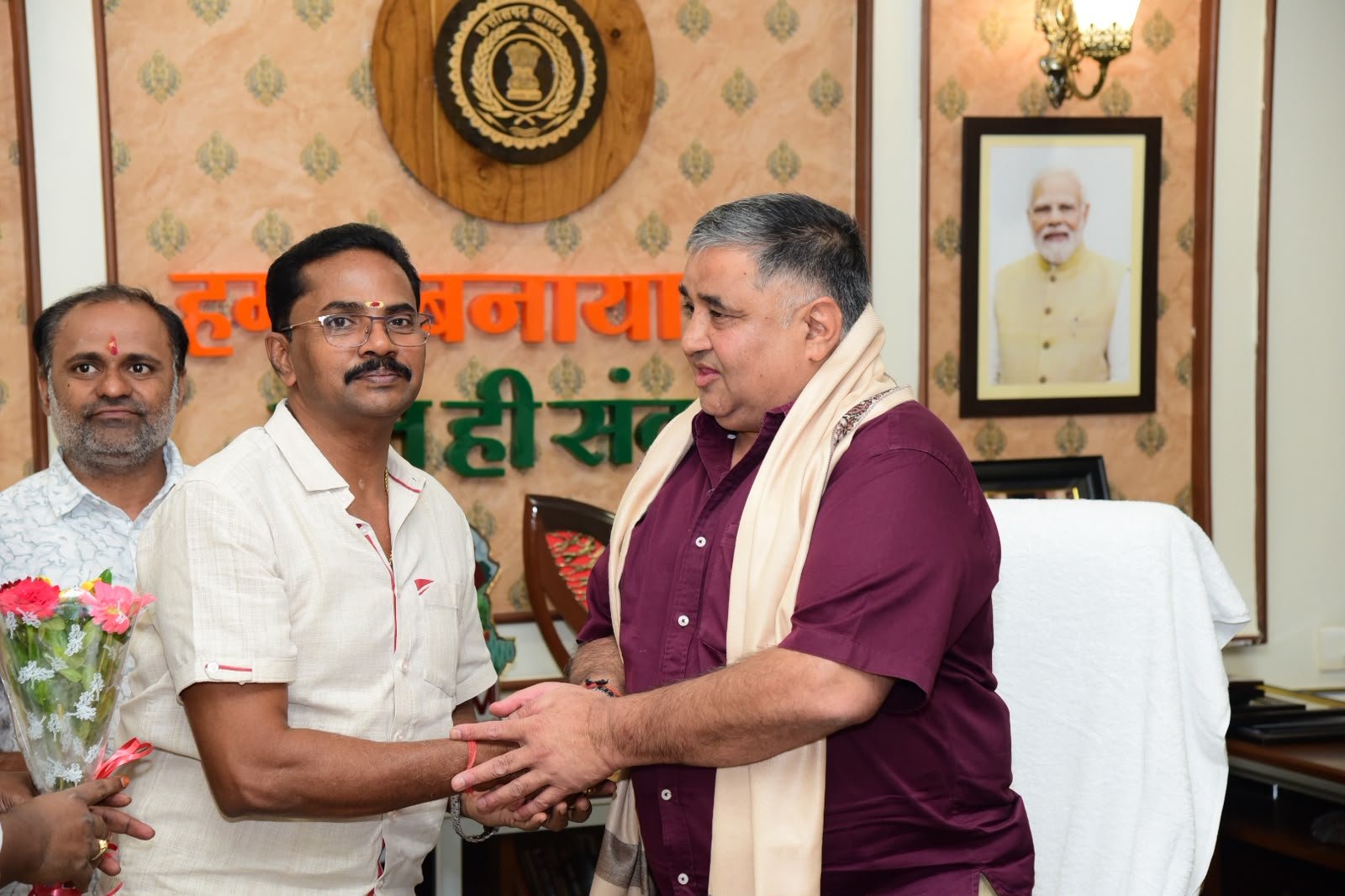 Tourism Minister Shri Rajesh Agrawal holds a cordial meeting with citizens at his Nava Raipur residence-office