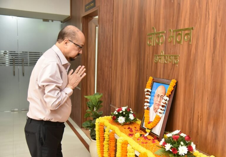 Governor Shri Deka pays tribute to Sardar Vallabhbhai Patel on his birth anniversary