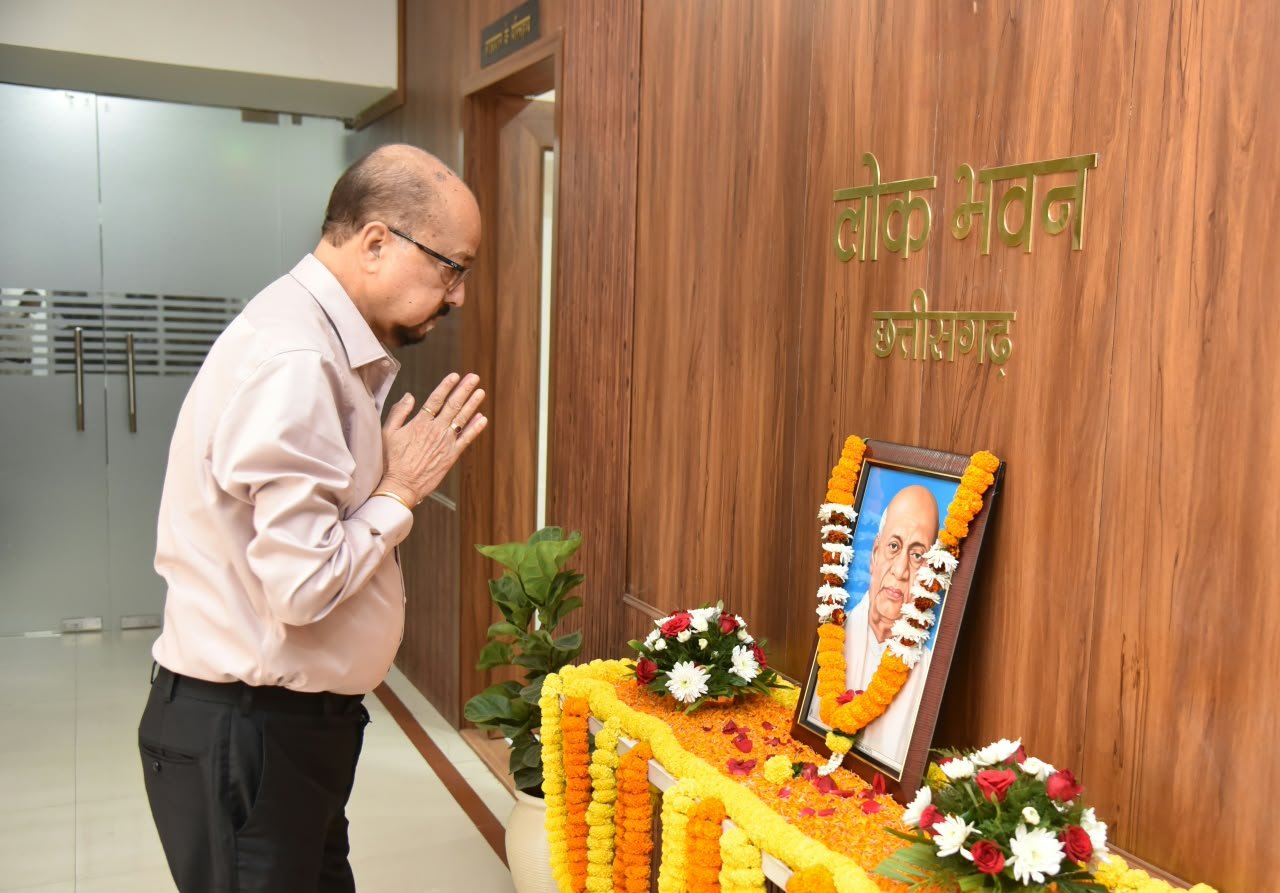 Governor Shri Deka pays tribute to Sardar Vallabhbhai Patel on his birth anniversary