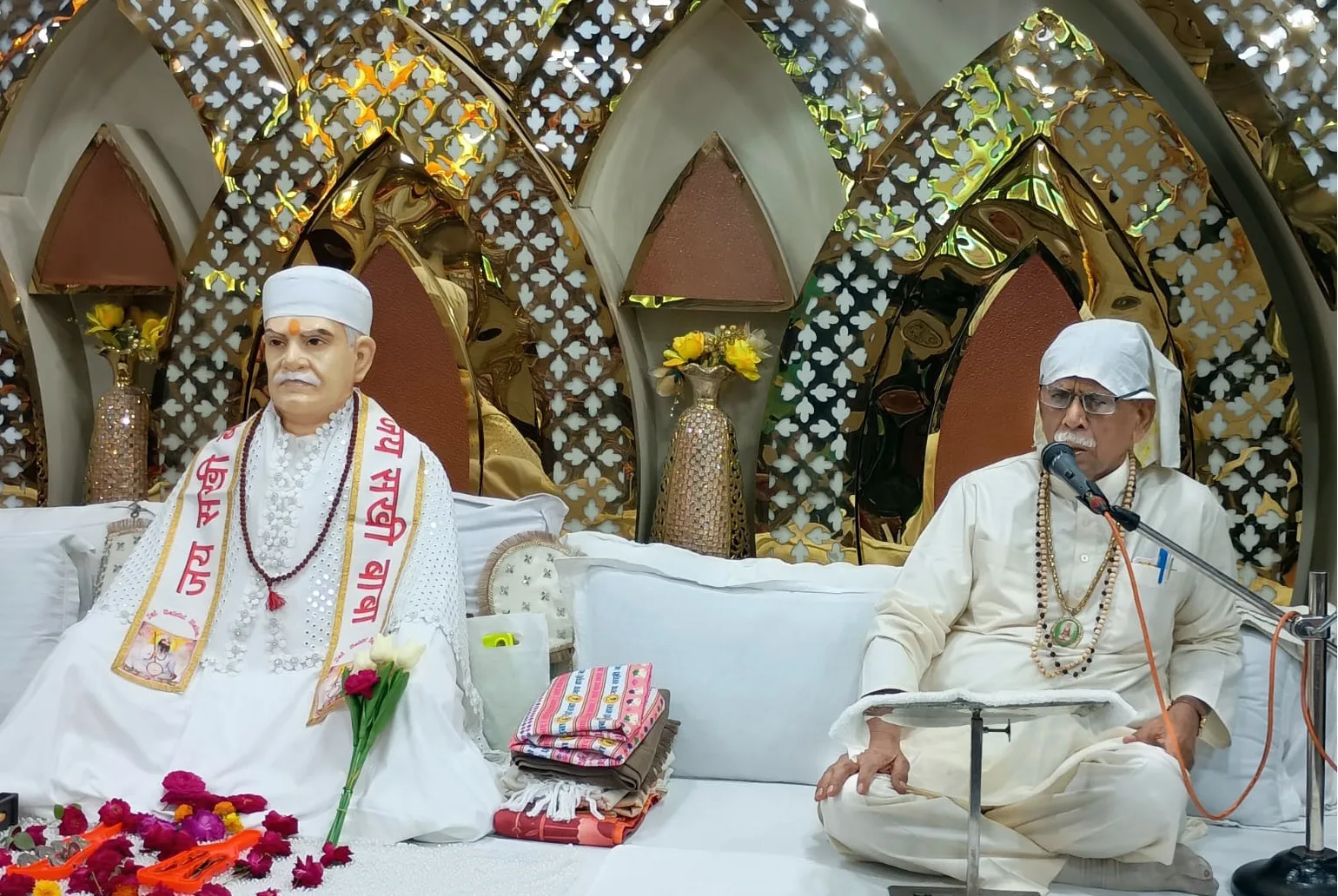 Sindhi community should play a strong role in the ongoingcampaign to establish the rule of Dharma in the country underthe guidance of the revered Shankaracharyas : Sai Masand